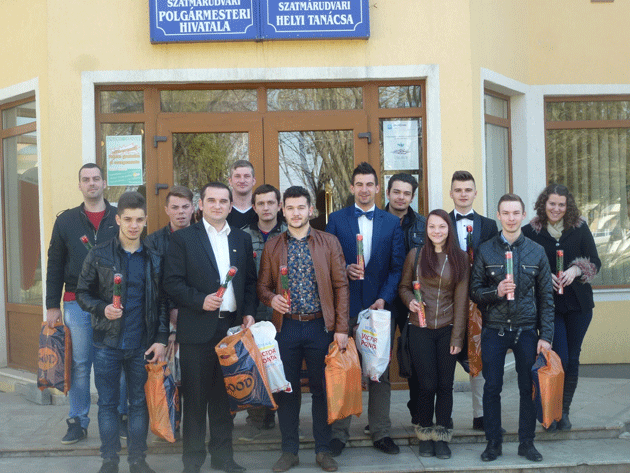 Flori de ciocolată pentru doamne şi domnişoare de la TSD Odoreu