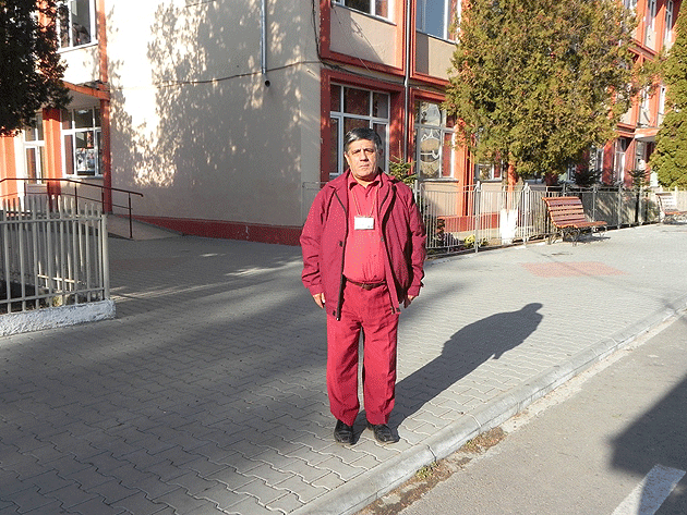 Şcoli descoperite în faţa hoţilor