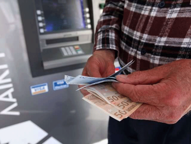 Peste 1.600 de sătmăreni îşi primesc pensiile  în străinătate