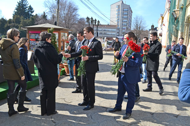Flori pentru sătmărence din partea PSD şi PLR