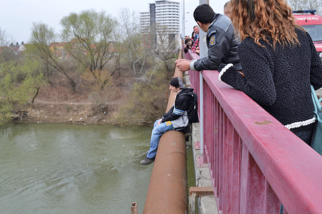 Primăvara se numără sinucigaşii