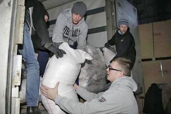 Rusia trimite un nou convoi umanitar, al 24-lea, în estul separatist al Ucrainei