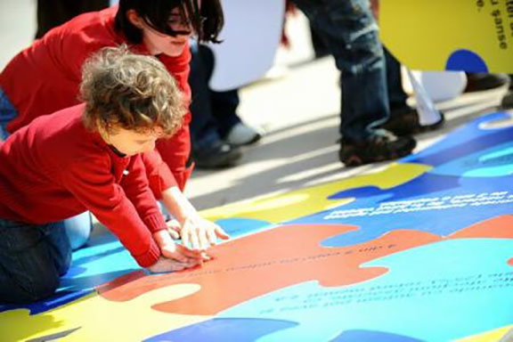 Memoria mamelor care îngrijesc copii cu dizabilități poate avea de suferit