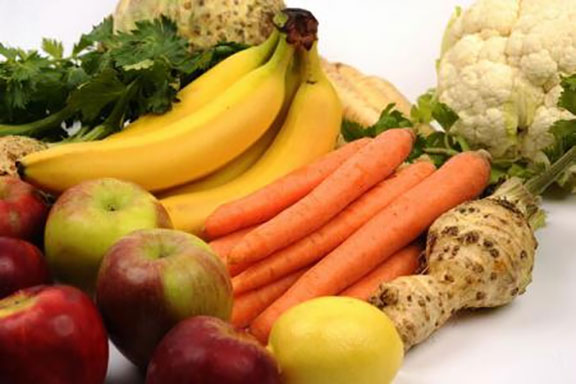 Fructe, legume și pește pentru prevenirea cancerului de colon