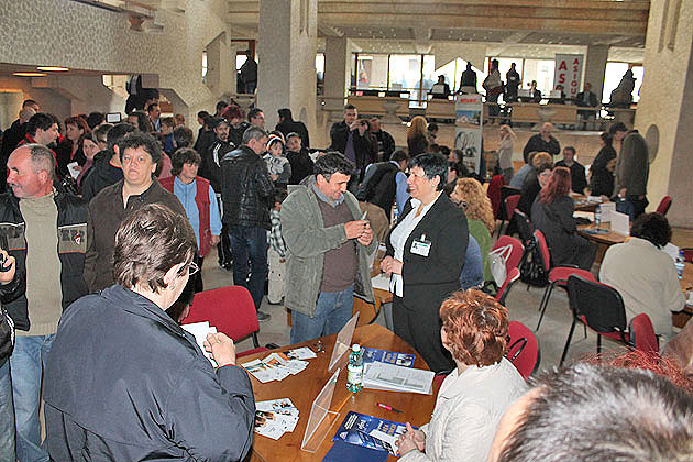 Peste 460 de locuri de muncă la bursă