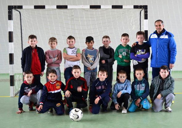 Dacian Nastai caută copii care să joace “fotbal pe uliţă”!