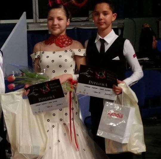 Pe şase la Dancemasters