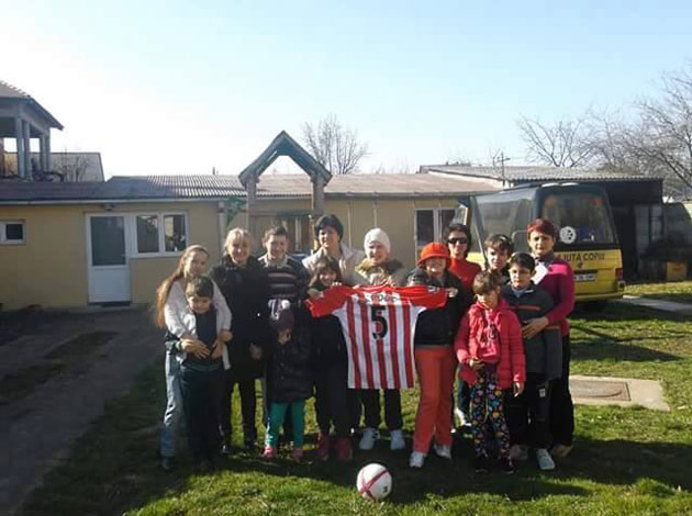 Joacă fotbal pentru copiii cu autism!