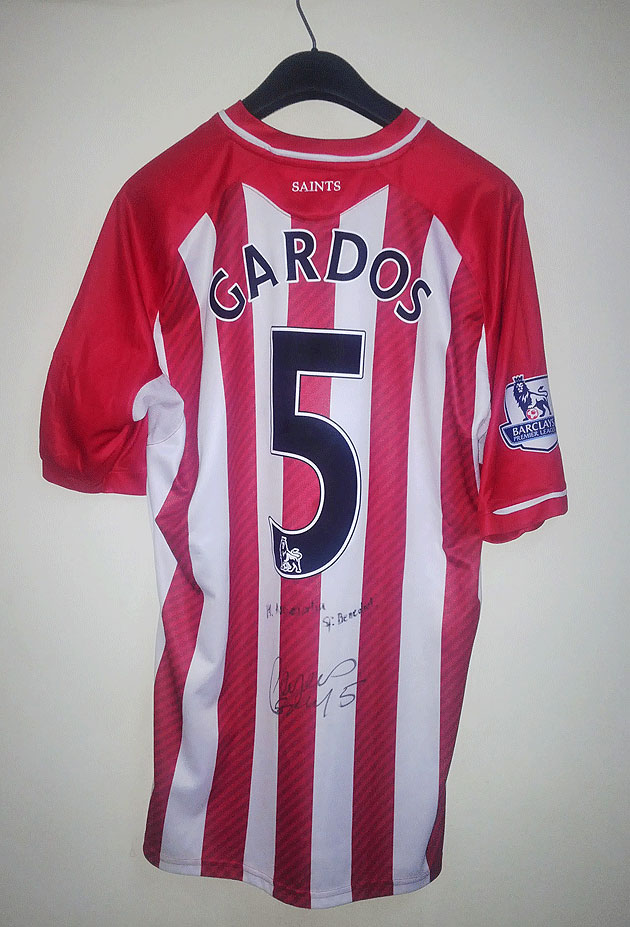 Tricoul lui Gardoş adjudecat de Marius Balaji