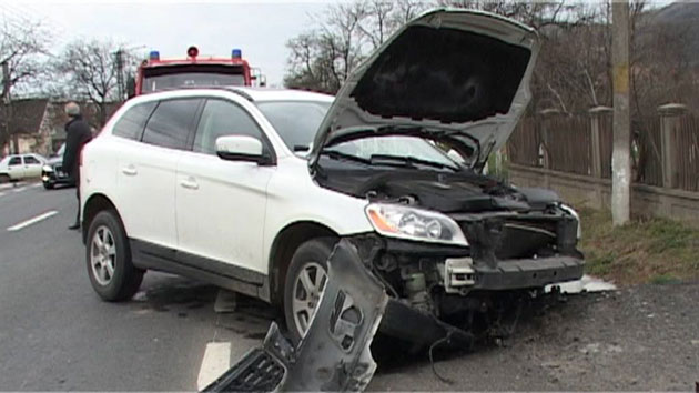 Familie din Gherţa, implicată într-un accident grav la Săbişa