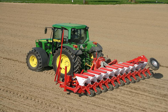 Tractor "cercetat" pentru vătămare corporală