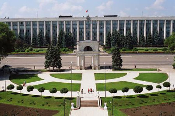 Republica Moldova revine la tactica de guvernare a lui Voronin