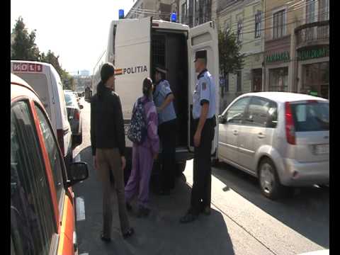 NUMĂRUL cerşetorilor a EXPLODAT la SATU MARE. Autorităţile RECUNOSC că nu STĂPÂNESC situaţia