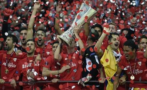 Sevilla a cucerit pentru a doua oară consecutiv trofeul Europa League, după 3-2 cu Dnepr