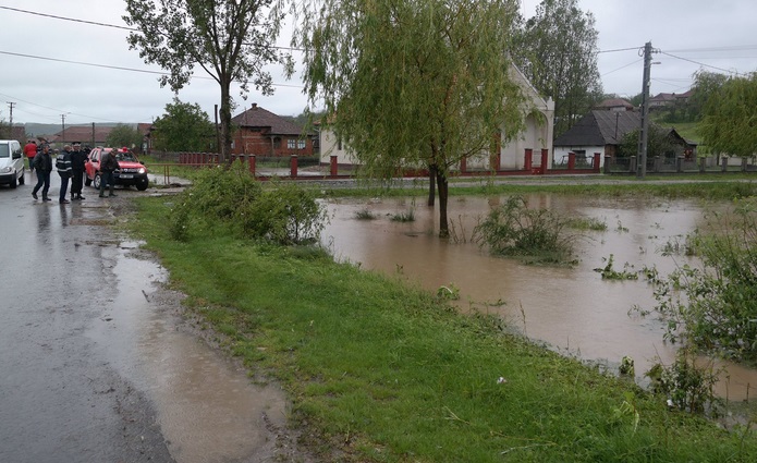 Viitura de pe CRASNA, aşteptată în această SEARĂ la DOMĂNEŞTI. Autorităţile au CERUT  ajutorul MILITARILOR