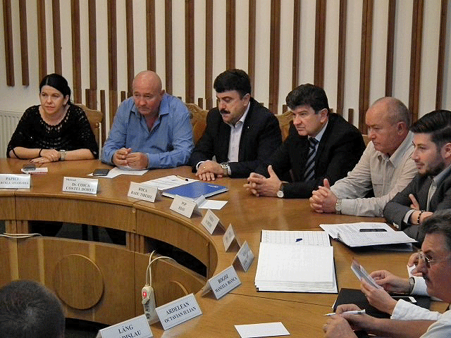 Undă verde pentru continuarea  modernizării pieţelor