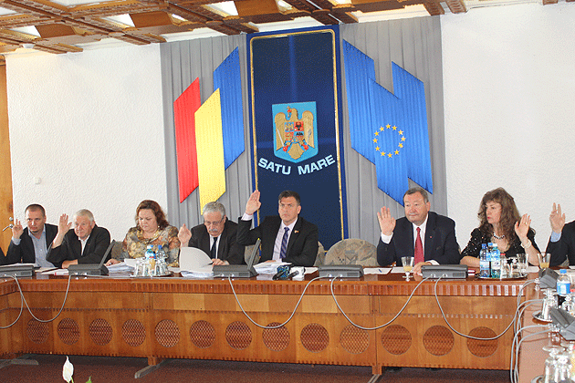 Şedinţă furtunoasă la Consiliul Judeţean