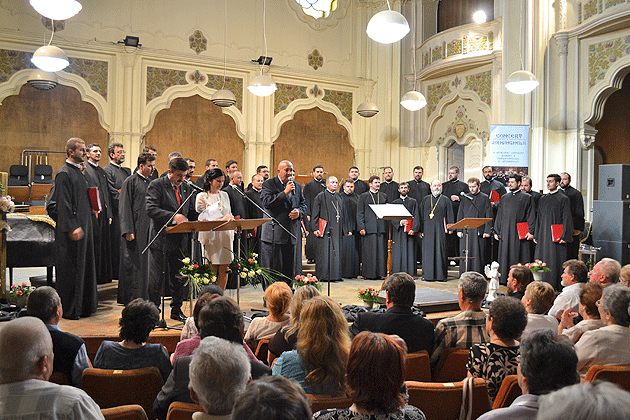 Concert extraordinar al Coralei “Arhanghelii”  la Satu Mare