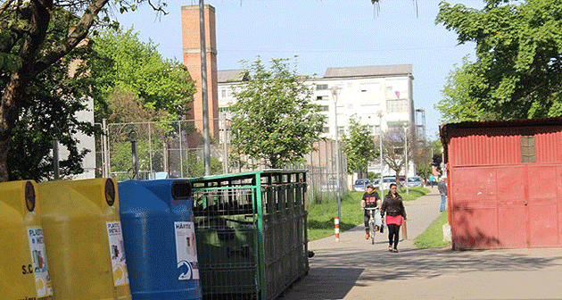 Bebeluşi gemeni, tăiaţi şi aruncaţi  în tomberon