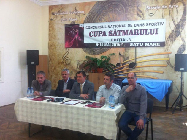 Eveniment / Poftiţi la dans!