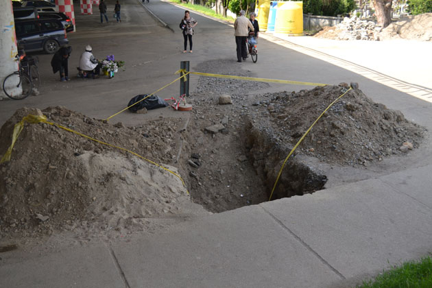 Bărbat găsit mort sub podul Decebal