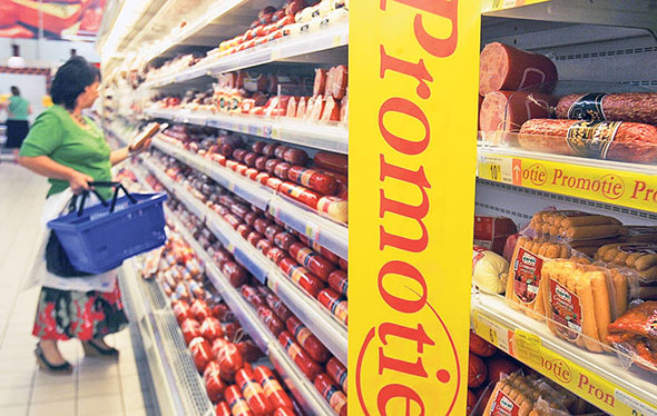 SĂTMĂRENII sunt ÎNŞELAŢI în supermarket-uri. VEZI ce METODE folosesc marile MAGAZINE