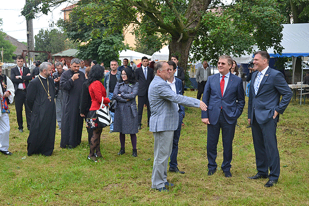 Festivalul Magnoliei, boicotat politic la Păuleşti