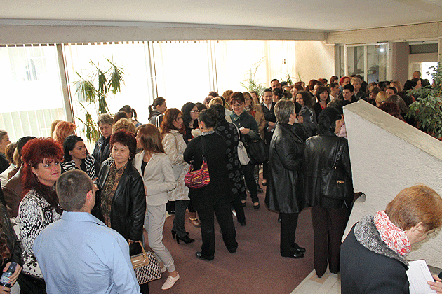 Asistenţii medicali au picat  pe rupte la proba scrisă