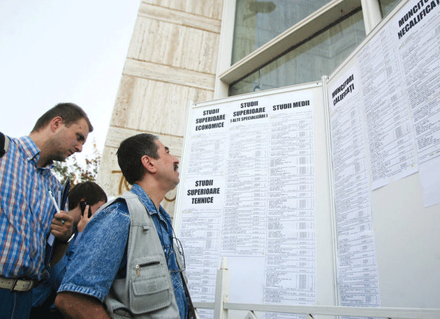 Sute de locuri de muncă în UE