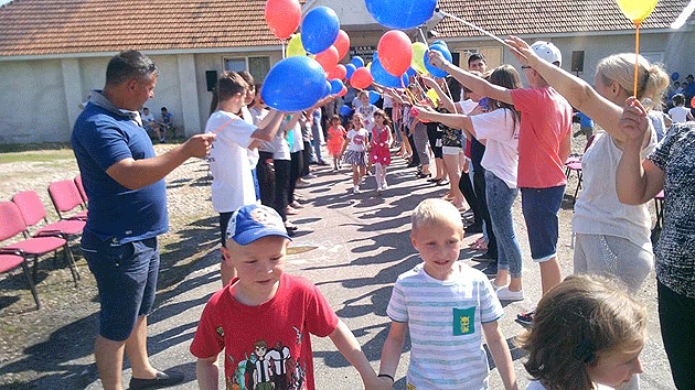 Copiii din Tur, sărbătoriţi de ziua lor