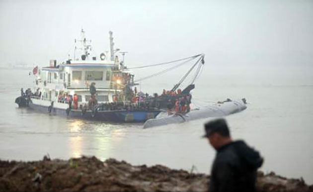 Vas scufundat în China: Continuă operațiunile de salvare, fără mari speranțe