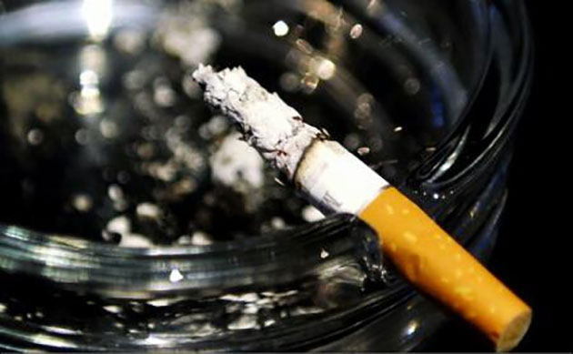 Fumul de țigară întărește bacteriile și scade eficiența sistemului imunitar