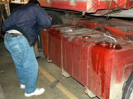 RECORD la FURT de COMBUSTIBIL. Cât a SUSTRAS un sătmărean sâmbătă noaptea