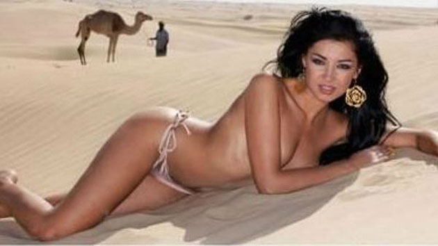 Elena de la Mandinga şi-a arătat zonele intime FOTO