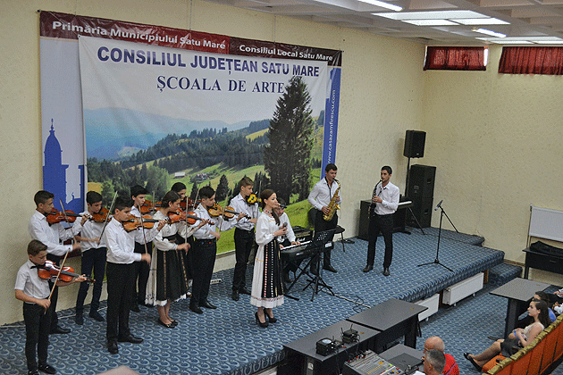 Spectacol de sfârşit de an al elevilor Şcolii de Arte Satu Mare