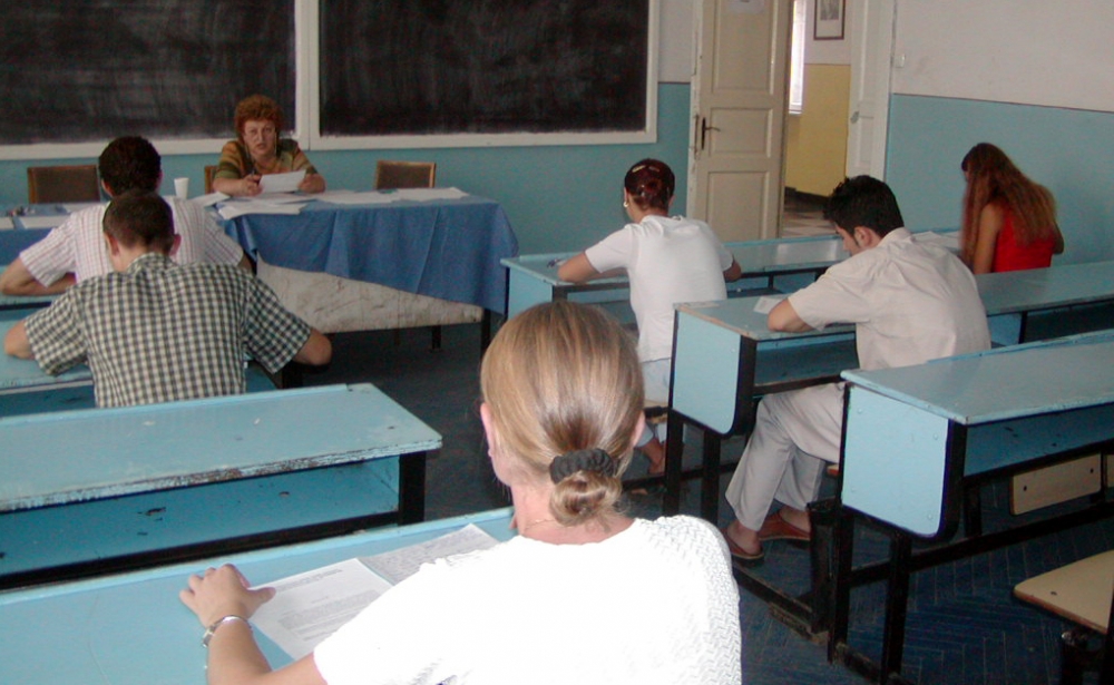 SEMNE RELE pentru BAC. Aproape O MIE de ABSOLVENŢI nu s-au înscris la EXAMENUL maturităţii