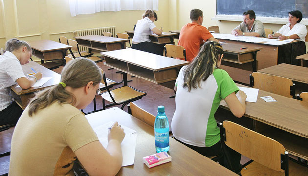 Se întâmplă în Satu Mare! Zeci de elevi au FUGIT de la BAC!