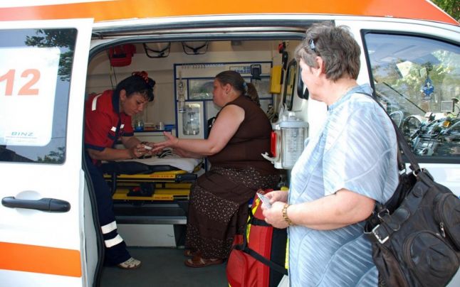 Număr RECORD de persoane LEŞINATE pe stradă din cauza CANICULEI