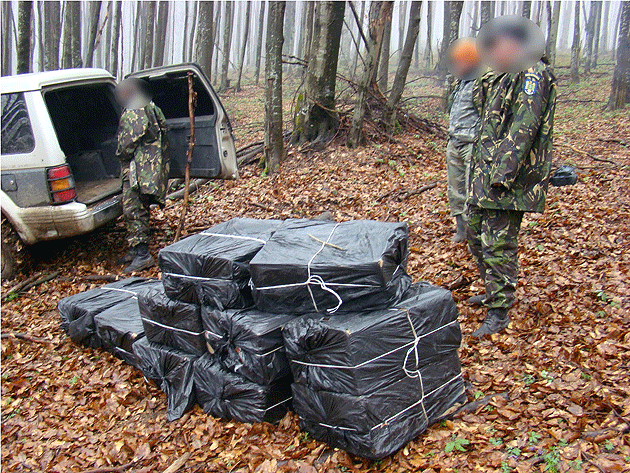 ŢIGĂRI abandonate de CONTRABANDIŞTI la Moişeni