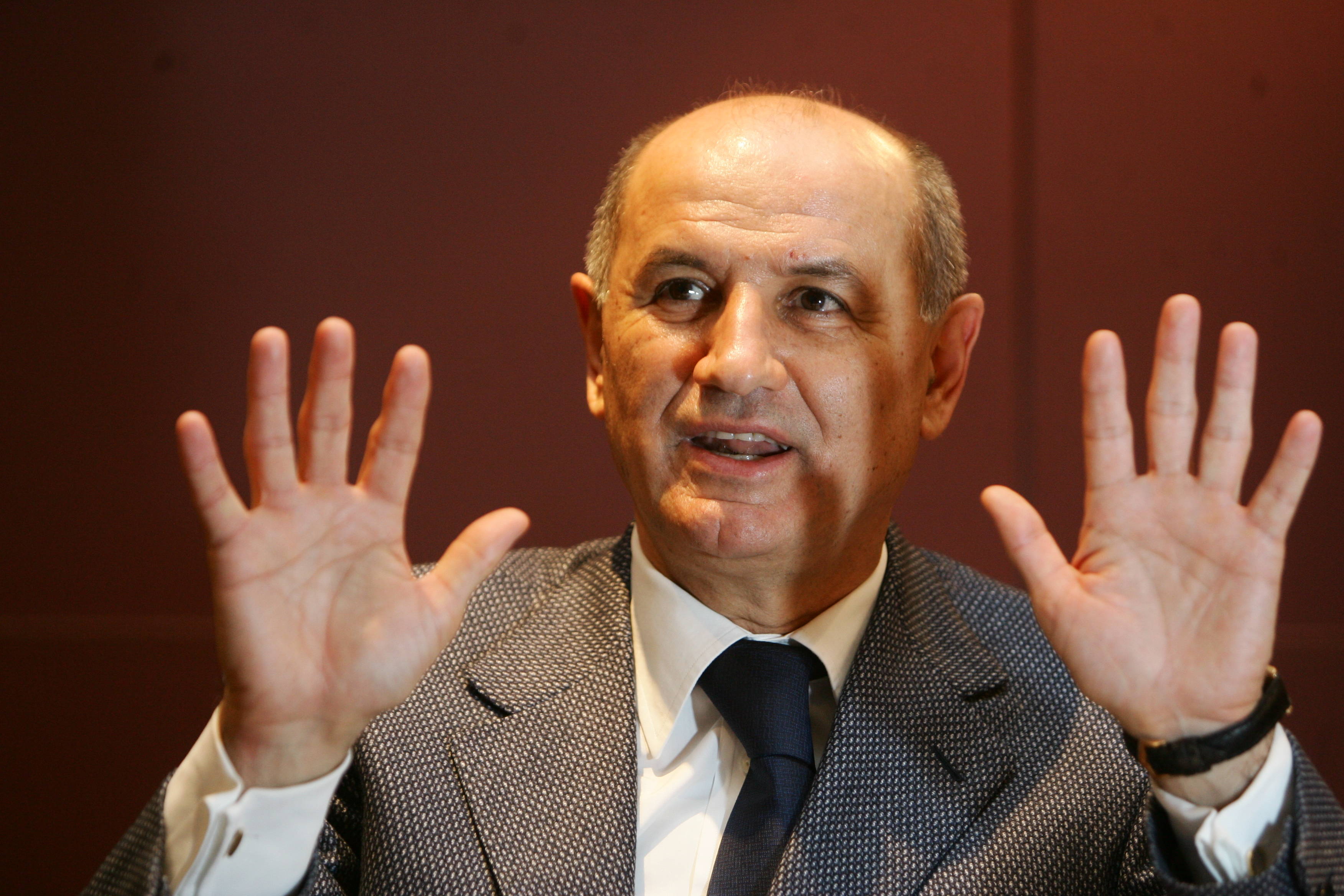 Cazul Copos, judecat de Universitatea București