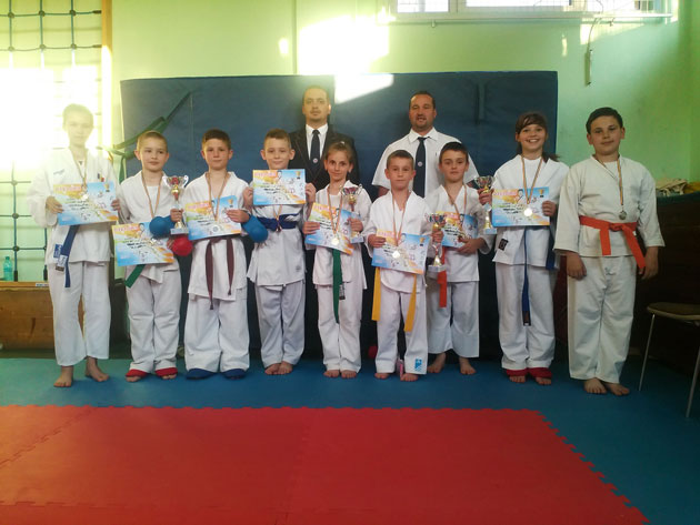 CS Yakuza a strâns o mulţime de medalii