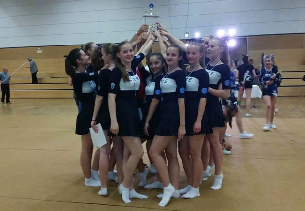 Au pus mâna pe trofeu!