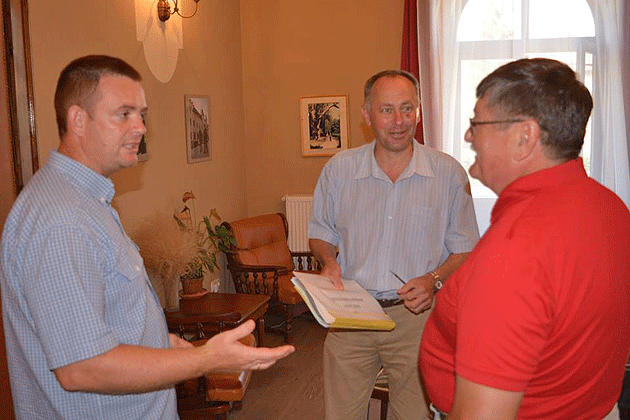 Ministerul Dezvoltării a repartizat un microbuz Liceului Teoretic Carei