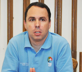 Competiţia continuă fără... gazde!