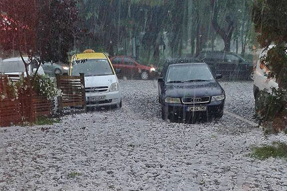 FURTUNĂ, ploi şi GRINDINĂ. Judeţul SATU MARE, în pragul CODULUI GALBEN