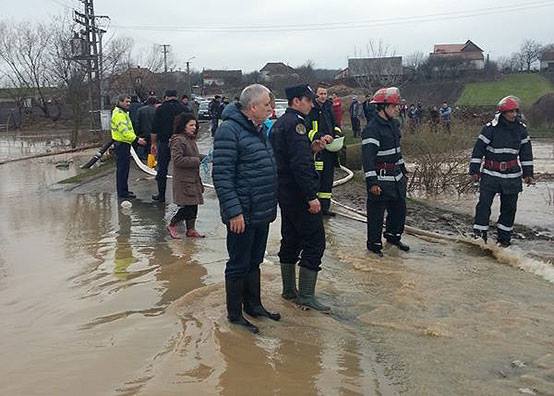 SATU MARE a fost la DOI CENTIMETRI de un DEZASTRU. Prognoza HIDROLOGICĂ a fost GREŞITĂ