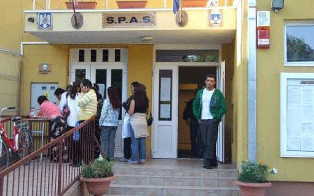 Sătmărenii nu se înghesuie la alocaţia pentru susţinerea familiei