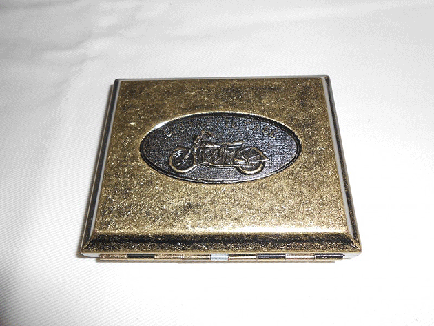 Dosar penal pentru o tabacheră