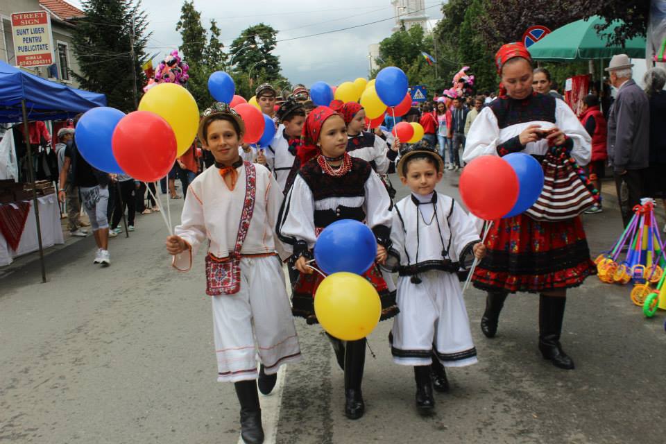 NEGREŞTIUL se pregăteşte de SĂRBĂTOARE. Festivalul ZESTEA OAŞULUI, la 50 de ani de existenţă URBANĂ a localităţii