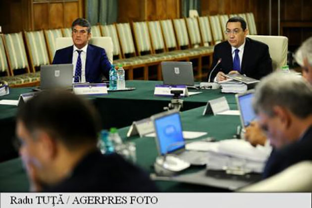Ponta i-a delegat lui Oprea atribuțiile de conducere operativă a Guvernului, în perioada 29 iulie-9 august